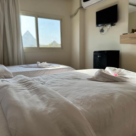 Pyramids Era View Hotel Kafret el-Gabal Kültér fotó
