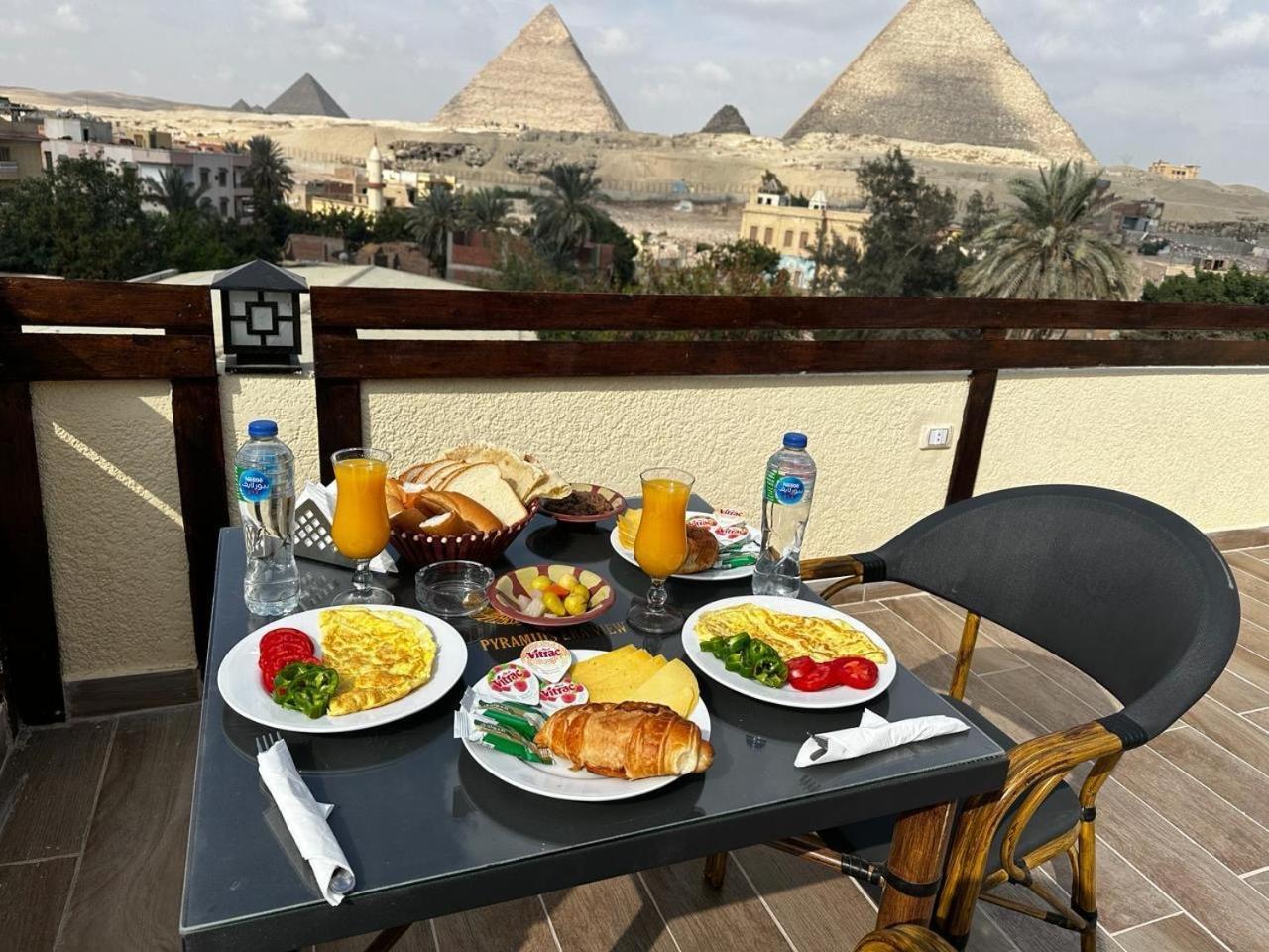 Pyramids Era View Hotel Kafret el-Gabal Kültér fotó