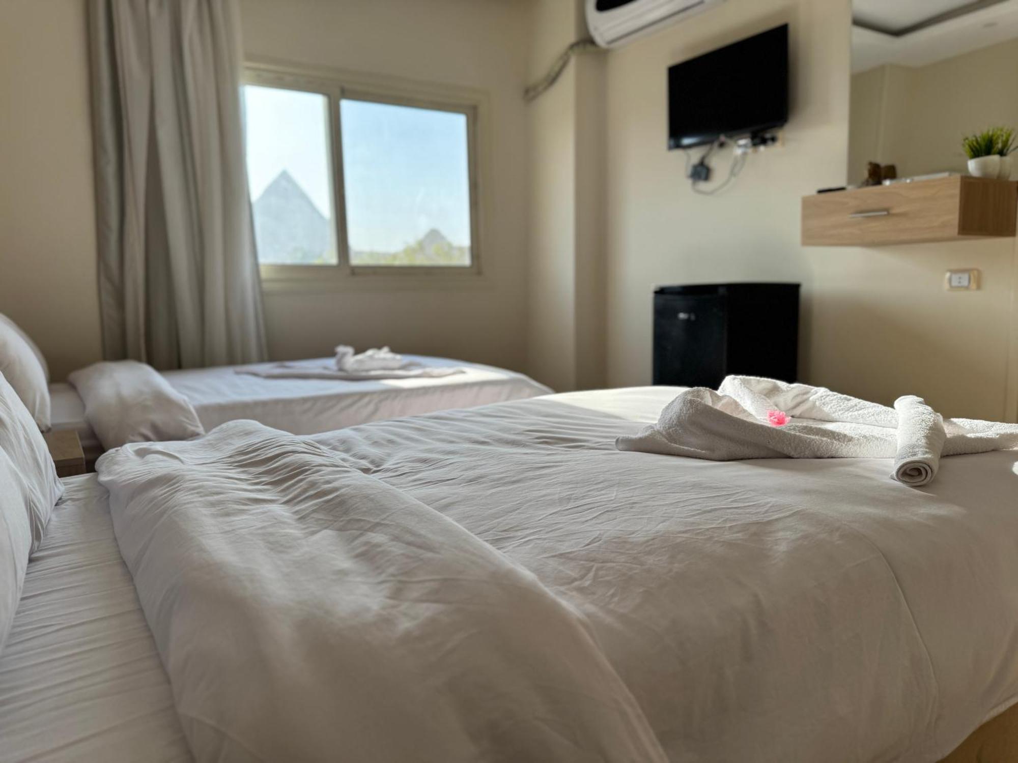 Pyramids Era View Hotel Kafret el-Gabal Kültér fotó